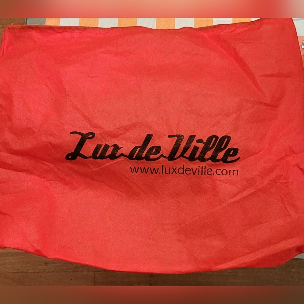Lux De Ville Leopard And Black Patent Vintage Miss Lux Clutch - Picture 6 of 6